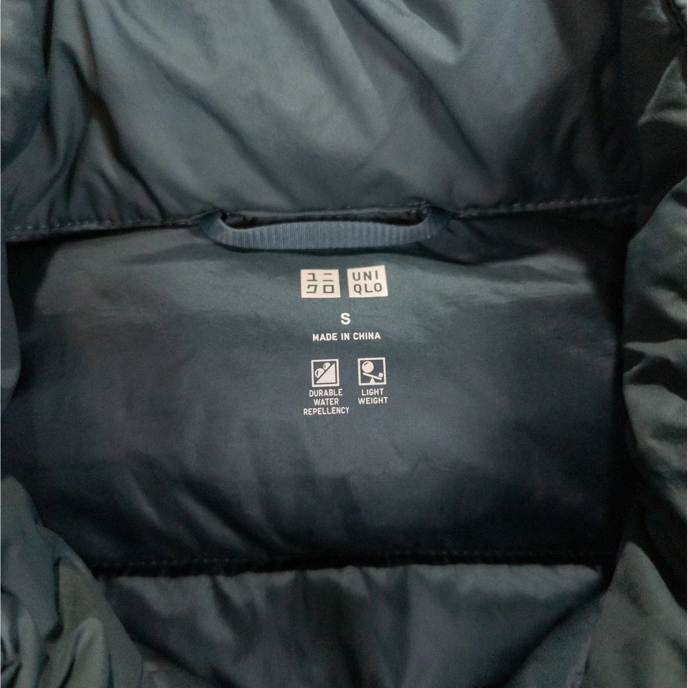 LOT 2 Uniqlo Ultra Light Down Filled Jacket Mens S Red Green Full Zip Puffer